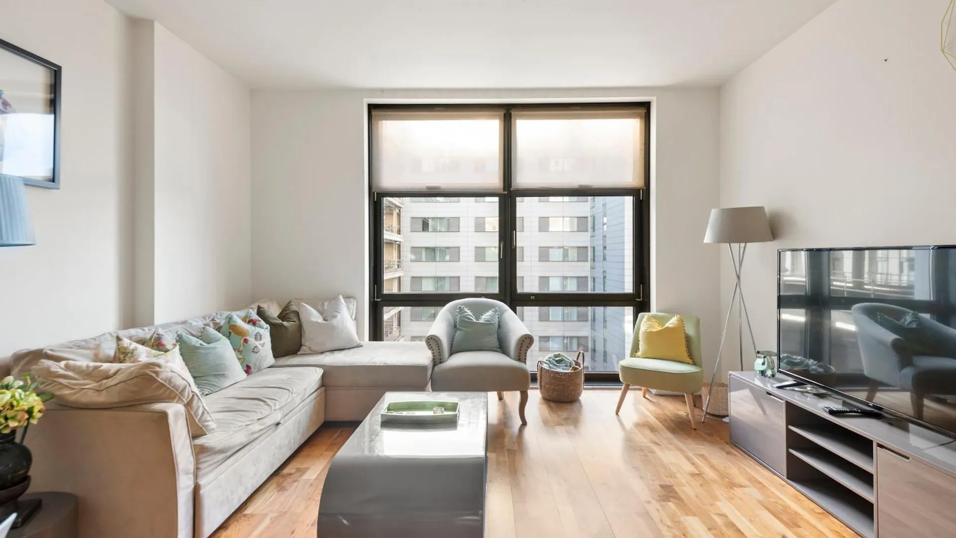 Londwell, Canary Wharf River Thames Penthouse London United Kingdom
