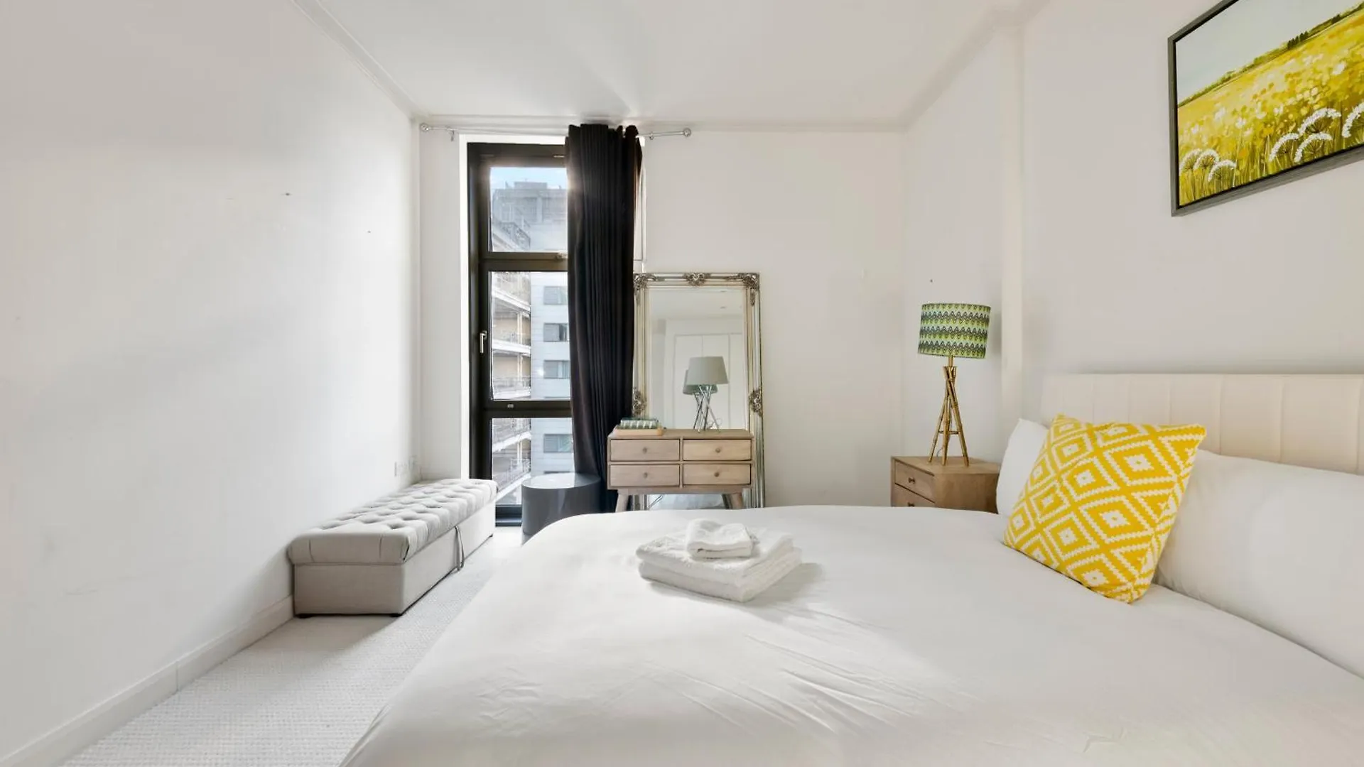 Londwell, Canary Wharf River Thames Penthouse London Apartment