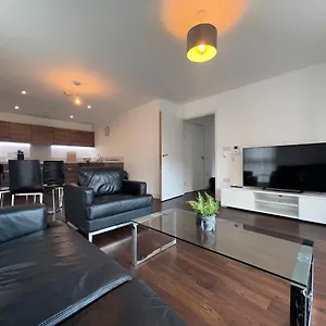 https://modern-2br-2ba-apt-w-parking-sleeps-4-comfortably.cambridgehotelsuk.com